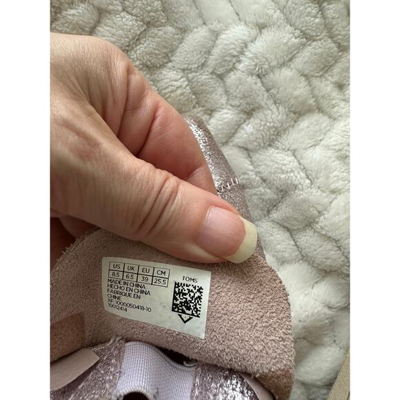 Tom’s metallic pink suede shoes size 8.5 medium - Picture 6 of 10